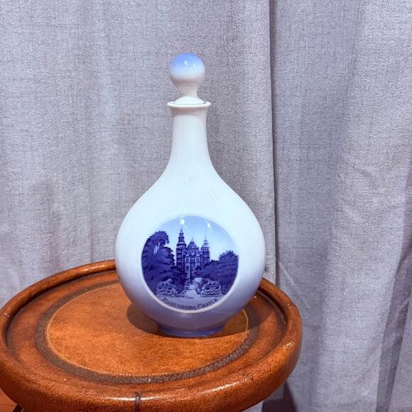Royal Copenhagen Rosenborg Castle Decanter • Hand-Painted Porcelain, Denmark - Picture 1 of 8